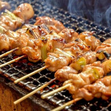 【超值】烤鸡肉串、肉寿司等30道菜品“夏日派对☆豪华3小时无限畅饮套餐”仅需3000日元即可享用！