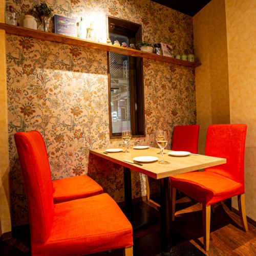 Very popular ♪ Ideal for small and medium sized parties ☆ Spacious private room