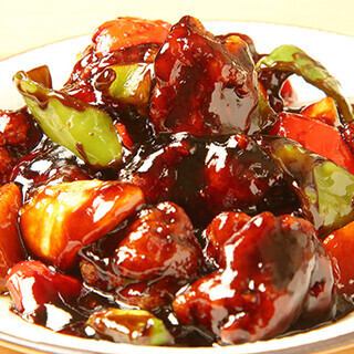 飲み放題付【Bコース】前菜はじめ黒酢酢豚、焼き餃子、デザートまで付いたお得プラン！