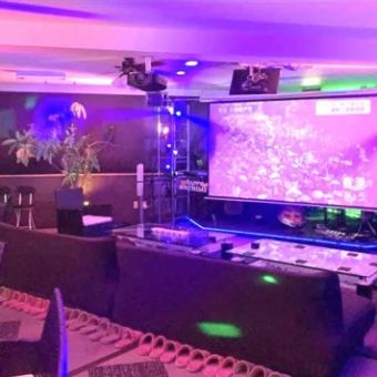 ライブラウンジ利用　飲み放題＋カラオケ＋ライブショー付き　お1人様1時間1,500円（税込）