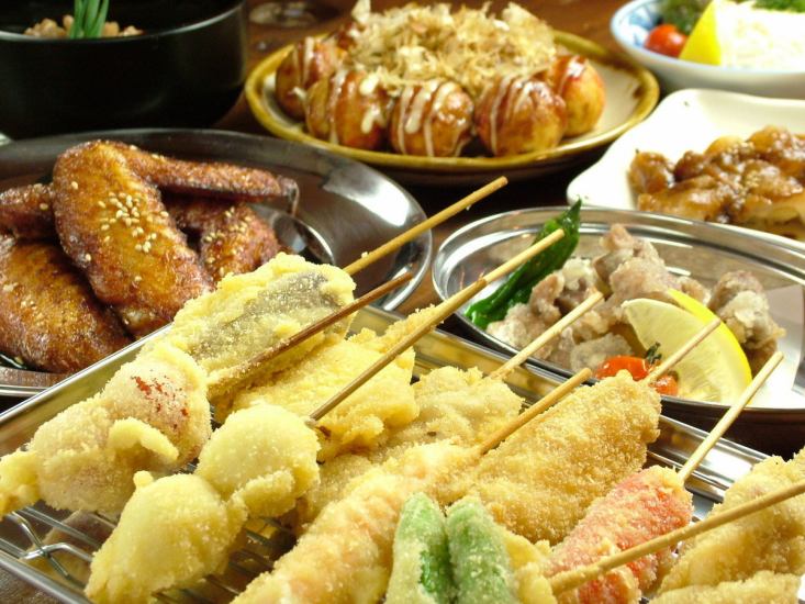 15種炸串+章魚燒、沙拉、甜點套餐2,480日圓暢吃！