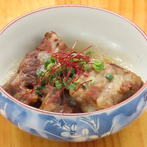 Soft boiled pork cartilage meat