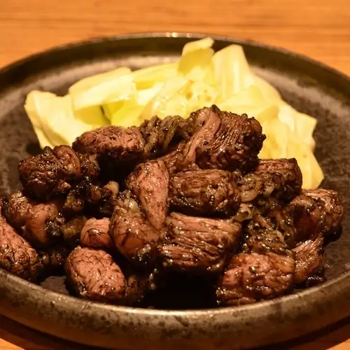 牛バラ肉の炭火焼き