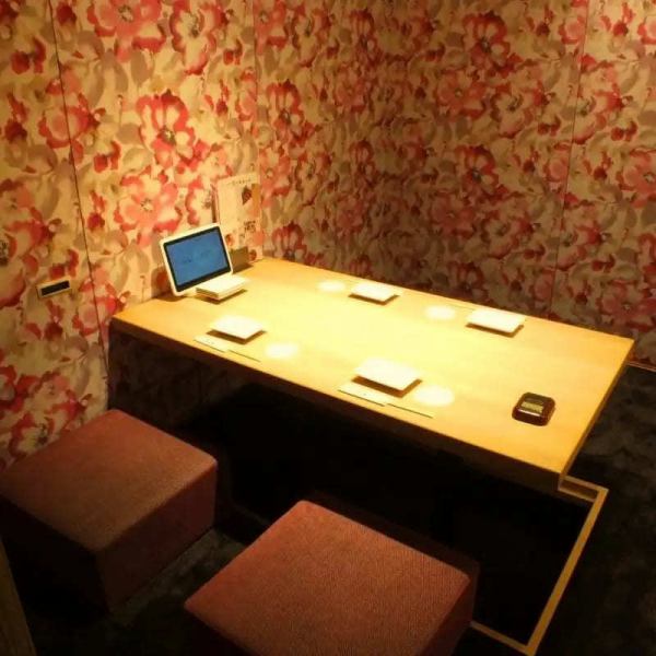 【接待や会食にも活躍】プライベート感満載の2名様用のお席。大切なビジネスシーンでのご利用はもちろん、デートにも最適です。