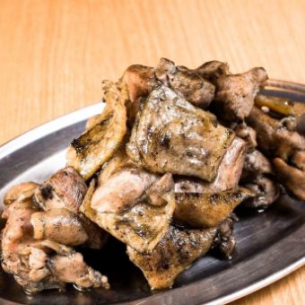 《月～木限定》【2時間飲放付★全8品3500→3000円】名物!!炭焼き地鶏のトロもも炙り等