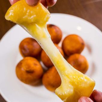 You can also try the cheese balls that are popular on social media in Korea at our store!