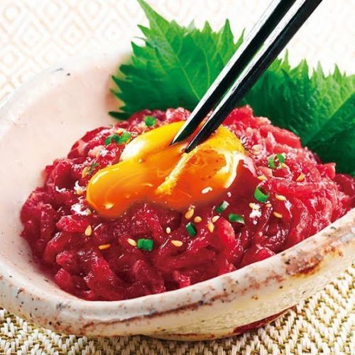 馬刺しユッケ