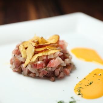 Domestic beef and smoked cheese tartar