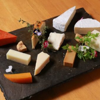 Assorted cheese of your choice