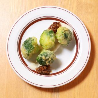 Broccoli frit miso bagna cauda