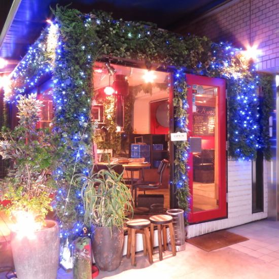 It is a yakiniku restaurant in a good location, 30 seconds on foot from Yoyogi Koen Station!