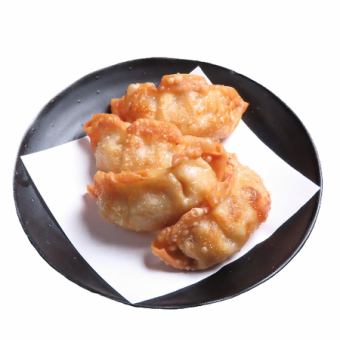 揚げ餃子