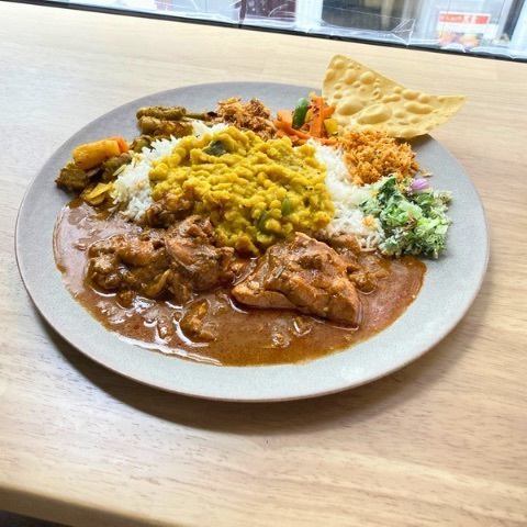 Chicken & bean curry plate