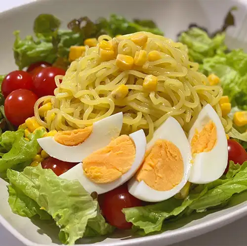 名物ラーメンサラダ