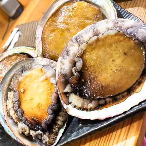 山陰 隠岐島より直送！！特大あわび入荷しました