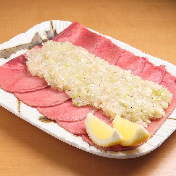 じっくり焼いたタンとネギが良く合う♪【鬼おろしネギタン】は当店の大人気メニュー！ぜひご賞味ください◎