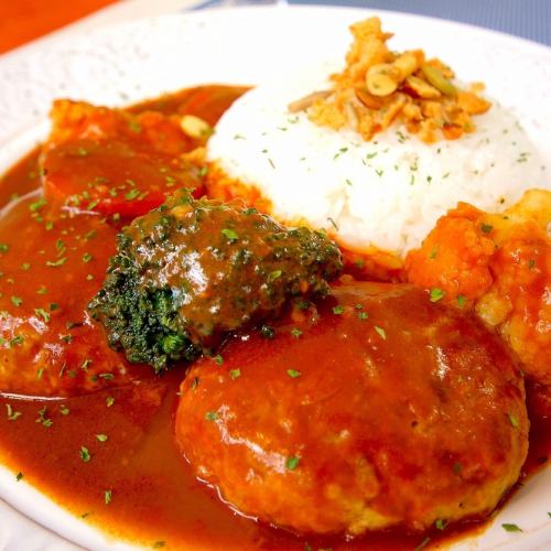 煮込みハンバーグカレー