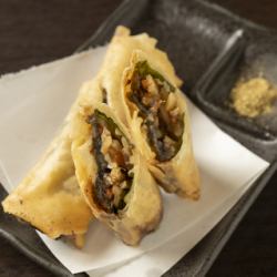 うなぎとクリームチーズの揚げ春巻き