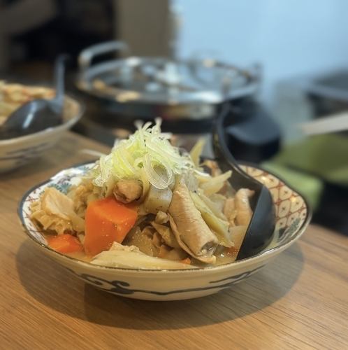 じっくり仕込んだ店主拘りの料理の数々