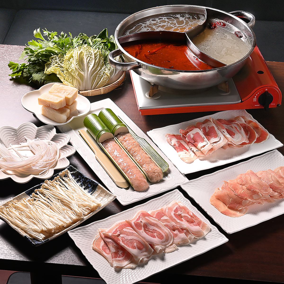 Enjoy authentic Chinese taste in Japan! Authentic Chinese hot pot specialty store ◇ There are 3 types of all-you-can-drink courses ◎