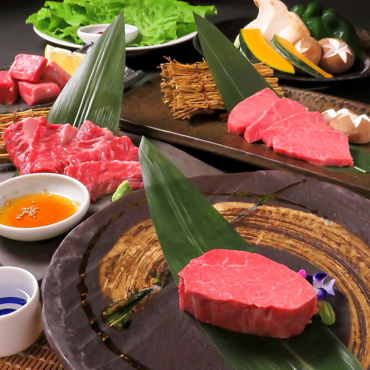 お肉以外にも野菜やサラダなど女性に嬉しいメニューもご用意あり