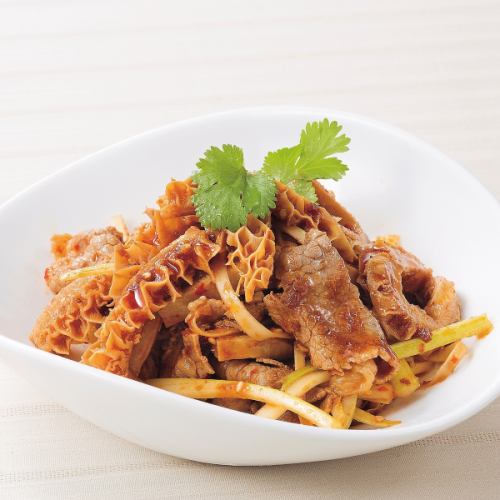 Tripe and beef with spicy sauce