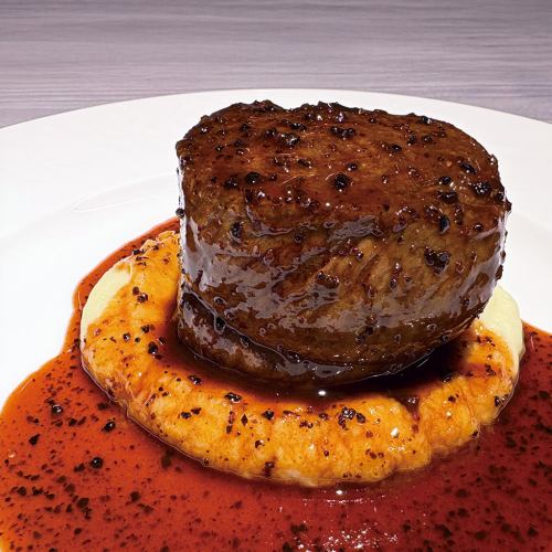 牛フィレ肉のポワレ～黒トリュフソース～