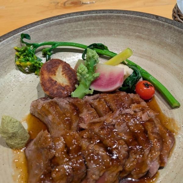 特選牛リブロースステーキ　本わさび添え
