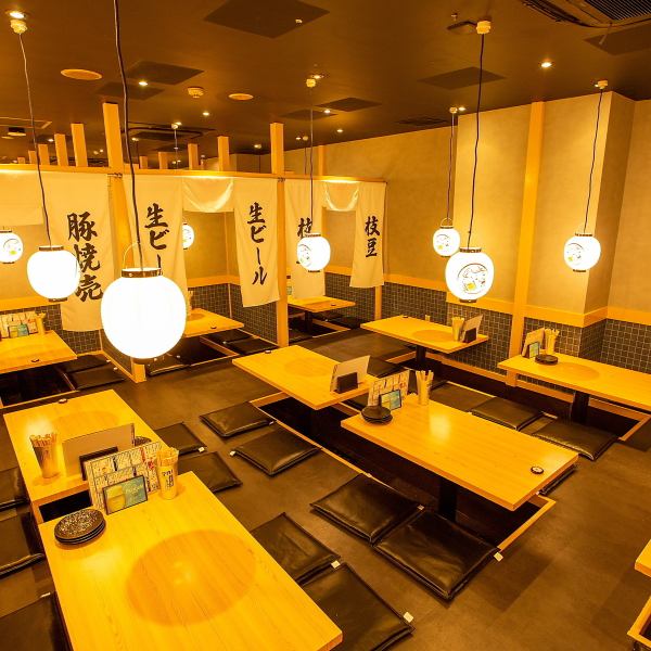 The floor can be reserved for up to 100 people.●A nostalgic interior with a Showa feel.The retro interior of the store is also particular about the Showa era.The atmosphere of the ≪traditional popular izakaya≫ is a comfortable space where anyone can stop by.