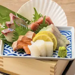 本日の造り盛り合わせ　五種