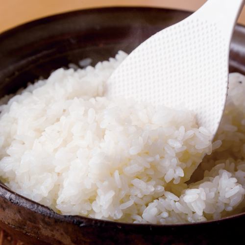 The rice used in our "Clay Pot Rice" is piping hot, special grade "Hareten no Hekireki" rice from Aomori Prefecture!