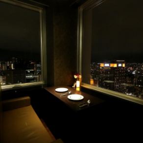 【창가 소파석】야경을 바라보면서 소중한 분과 멋진 시간을・・・♪창가의 커플 시트는 빨리 예약을 추천☆※창가 충전 1인 500엔