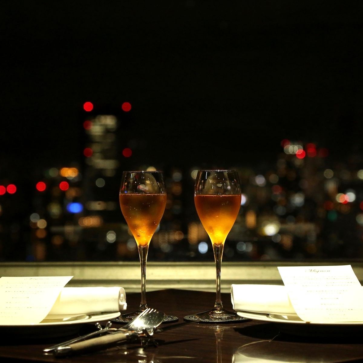 32층의 아름다운 야경에 감동.분위기도 발군으로 데이트에 딱♪