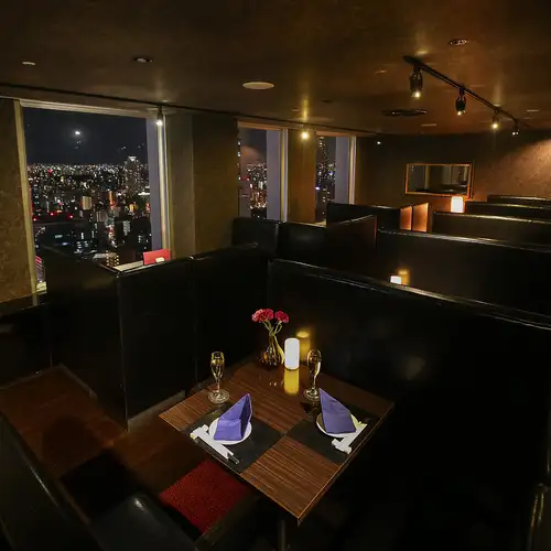 中央席からも夜景を眺望！