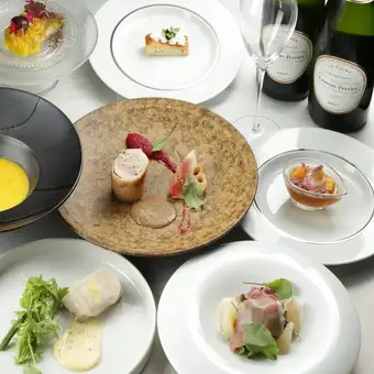 【月~木】乾杯スパ付!若鶏のバロティーヌ、サワラのエチュベ等全9品<メルヴェイユ>4800円