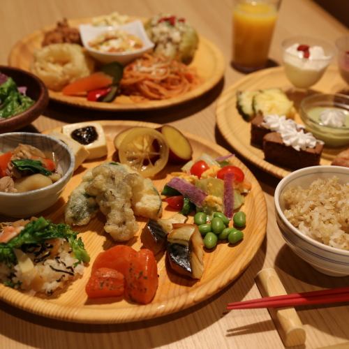 Healthy buffet with particular attention to ingredients ♪ There are many types!