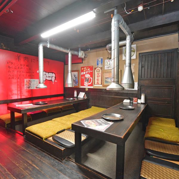 【宴会にも◎】店内には最大8名様でご利用可能な掘りごたつ席をご用意！人気のお席なのでご予約はお早目に！ゆったりくつろげて広々した空間ですので、お仕事仲間やお友達同士の飲み会だけでなく、様々な宴会シーンにもぴったりなお席です！