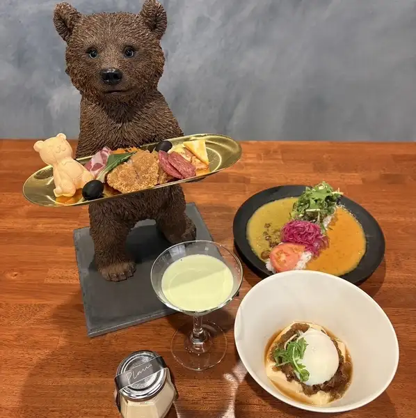 【木金土の夜限定】小熊のオードブルや肉玉豆腐、選べるカレーを楽しむ『Aコース』