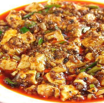 【陳麻婆豆腐】これを食べなきゃ始まらない！お店名物麻婆豆腐は、お好みで辛さの量を調節できるのが嬉しい