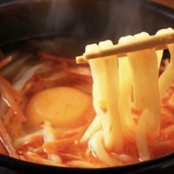 石焼うどん(辛・ふつう)