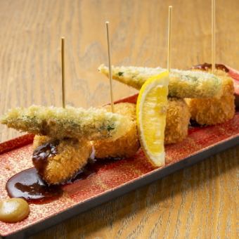 The blessings of low-temperature aged rice Pork loin skewer cutlet with kabosu sauce