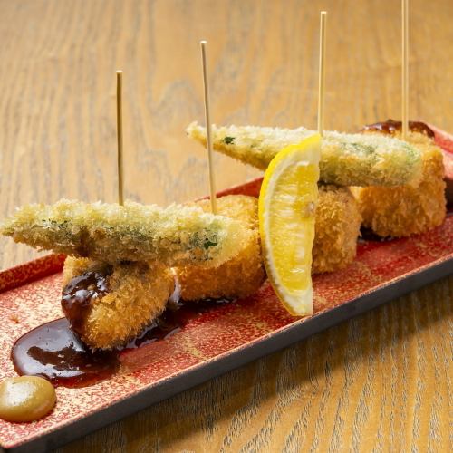 The blessings of low-temperature aged rice Pork loin skewer cutlet with kabosu sauce
