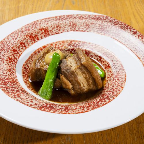 Braised rice-flavored pork
