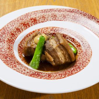 Braised rice-flavored pork
