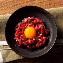 特選霜降りユッケ