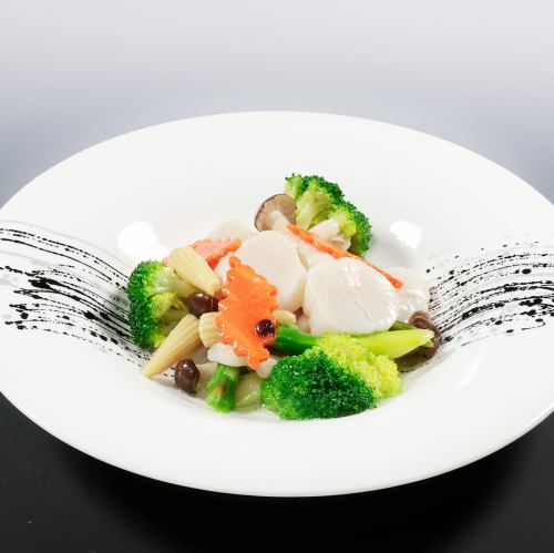 Stir-fried scallops and vegetables