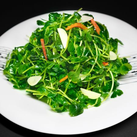 Stir-fried pea sprouts