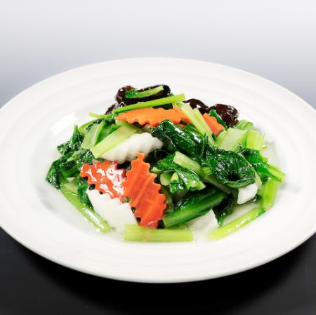 Stir-fried seasonal vegetables