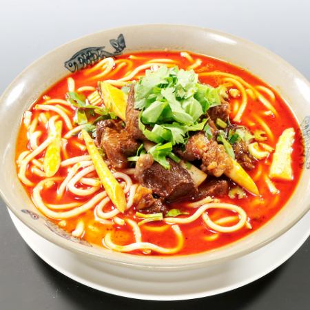 Rice noodles with beef