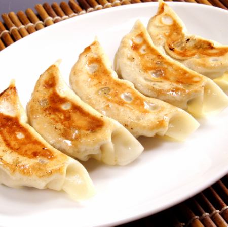 Fried dumplings/Shaolongbao